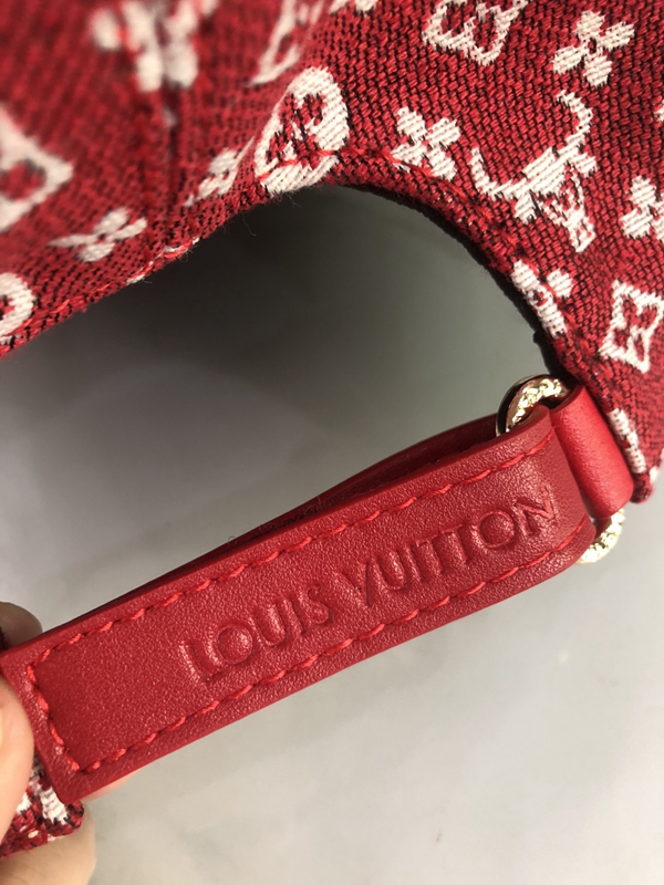 ブランド帽子角部分ディテール